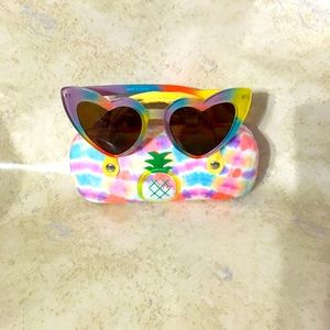 Colorful Pineapple sunglasses & case set